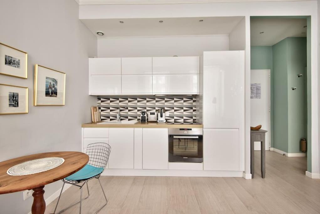 Very Nice 2P With All Comfort, City Center Ac/Wifi Экстерьер фото